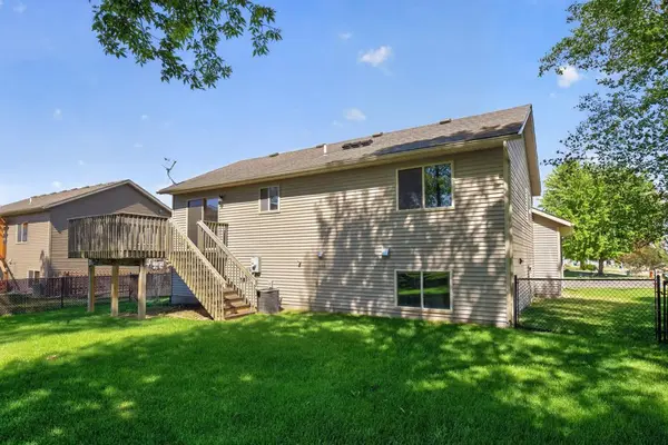 3909 46th AVE NW, Rochester, MN 55901