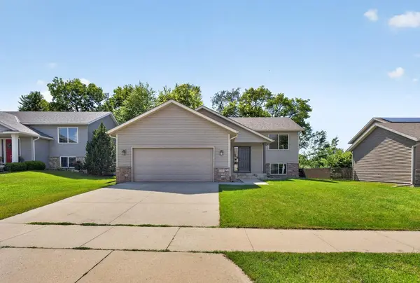 3909 46th AVE NW, Rochester, MN 55901