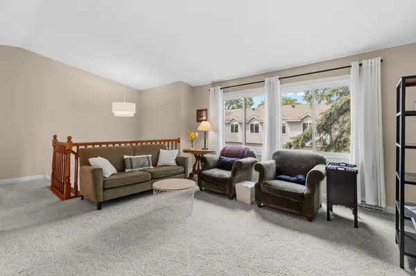 926 Sherwood RD, Shoreview, MN 55126