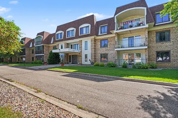 1450 Bidwell ST #111, West Saint Paul, MN 55118