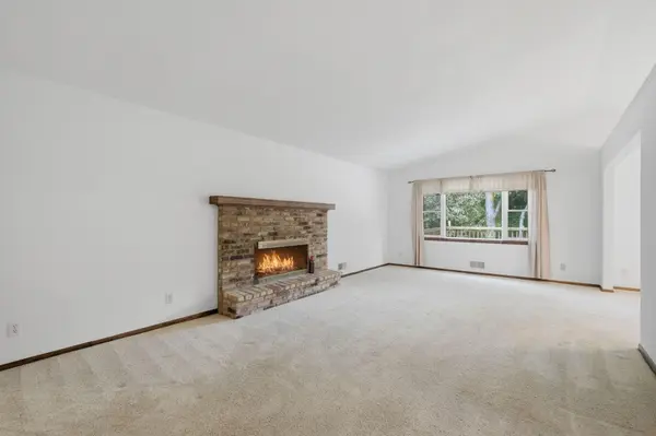 16500 Lake Ridge DR, Maple Grove, MN 55311
