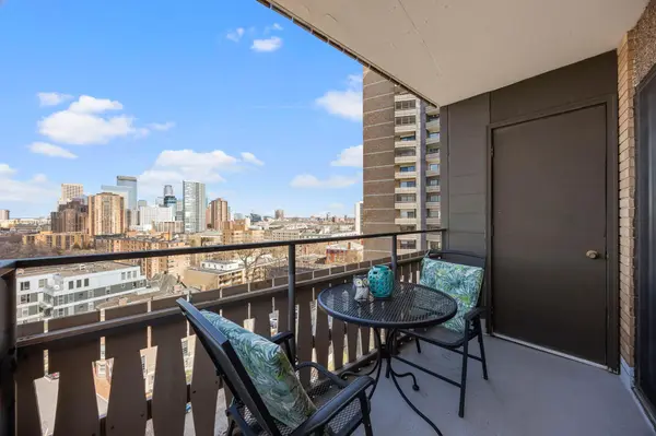 410 Groveland AVE #1202, Minneapolis, MN 55403