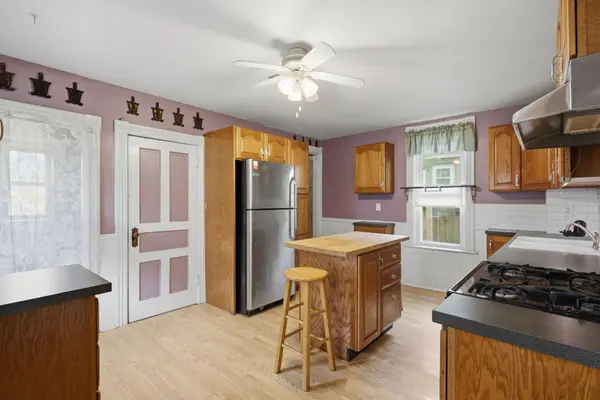 1131 Woodbridge ST, Saint Paul, MN 55117