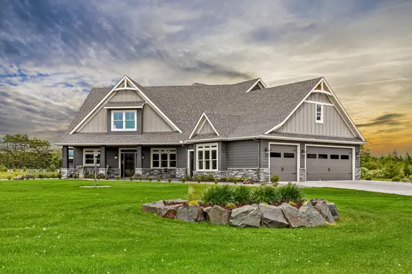 25635 Vassar ST NE, Stacy, MN 55079