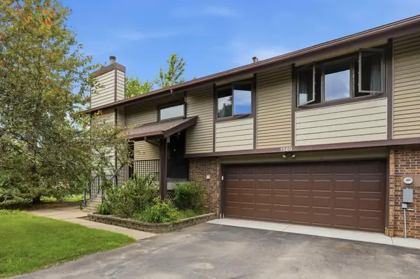 1589 Four Oaks RD, Eagan, MN 55121
