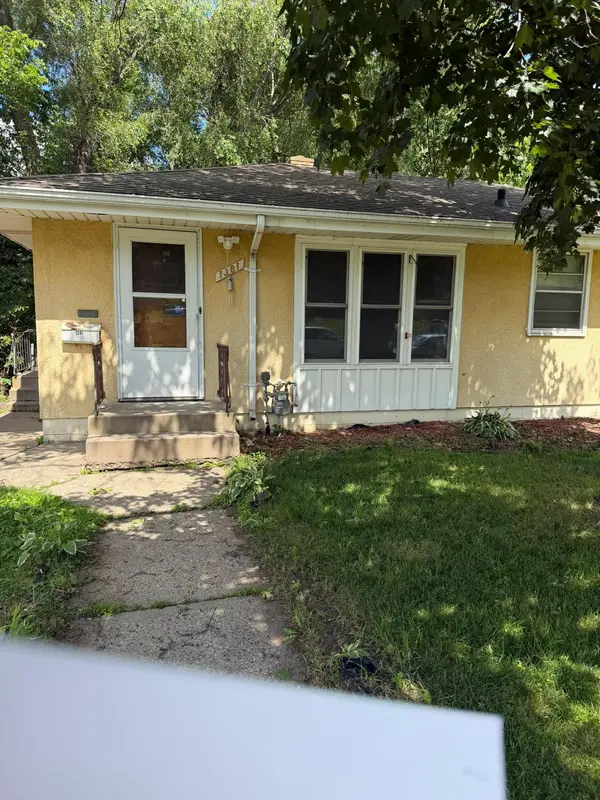 1381 Mechanic AVE, Saint Paul, MN 55106