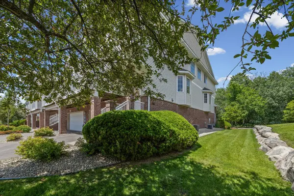7612 Crimson LN, Savage, MN 55378