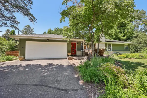 2955 Regent AVE N, Golden Valley, MN 55422