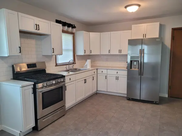 985 Bradley ST, Saint Paul, MN 55130