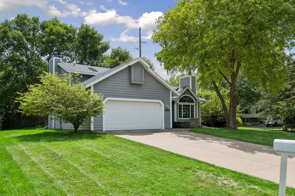 17195 Daniel LN, Eden Prairie, MN 55346