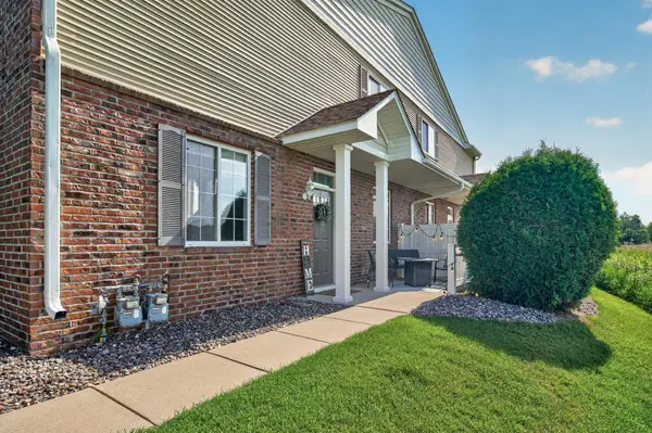 17107 Monroe CT NW, Elk River, MN 55330