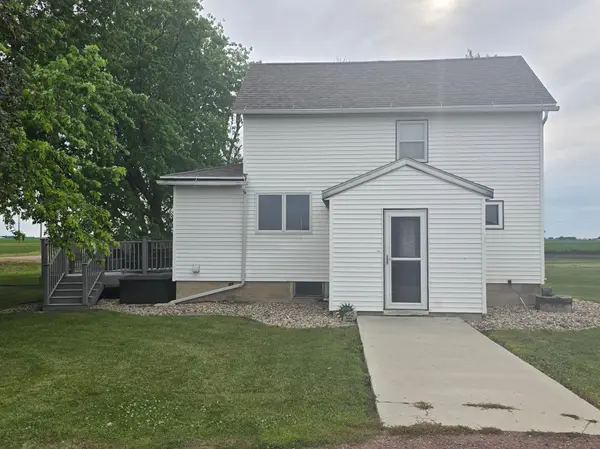 35158 830th ST, Brewster, MN 56119