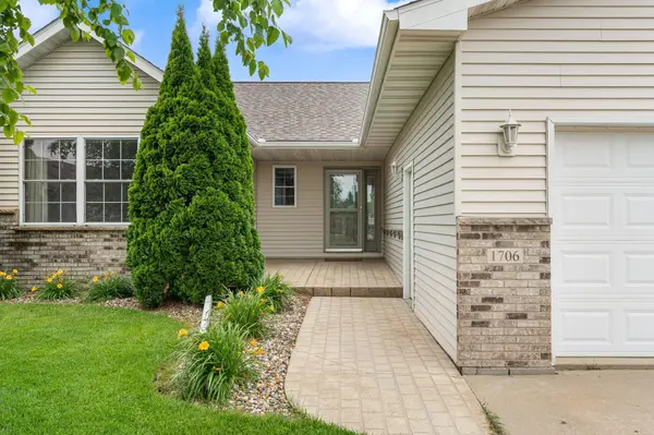 1706 22nd AVE SW, Austin, MN 55912