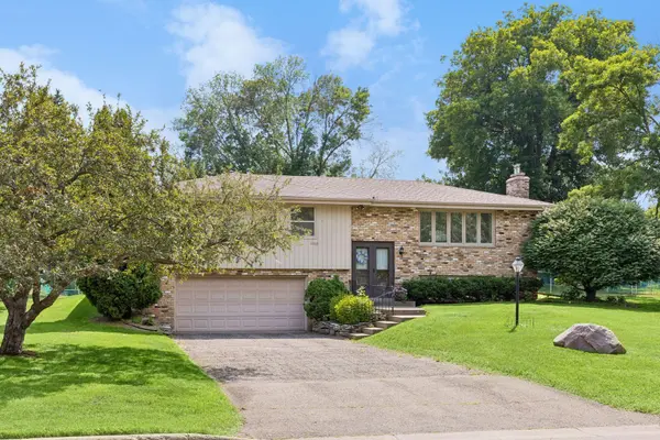 14925 32nd AVE N, Plymouth, MN 55447