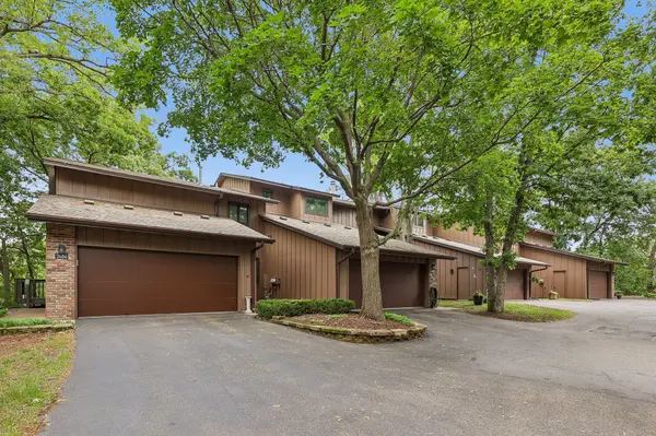2687 Sumac RDG, White Bear Lake, MN 55110