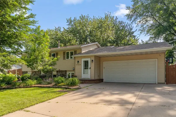 7703 Ivystone AVE S, Cottage Grove, MN 55016