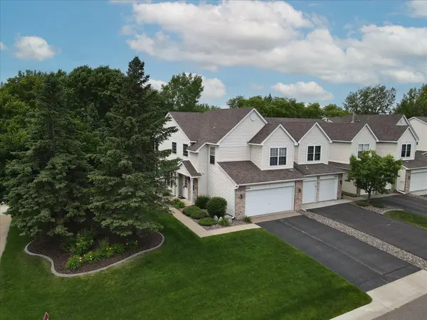9201 Merrimac LN N, Maple Grove, MN 55311