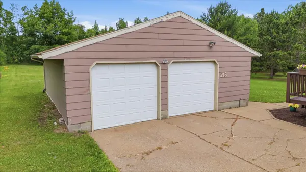 215 E 45th ST, Hibbing, MN 55746