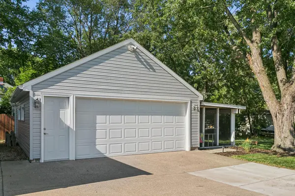 2202 6th AVE, Anoka, MN 55303