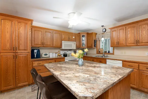318 W Livermore ST, Saint Peter, MN 56082