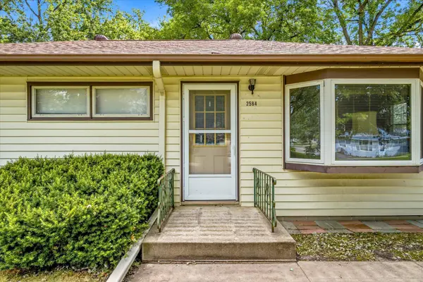 2584 Herschel ST, Roseville, MN 55113
