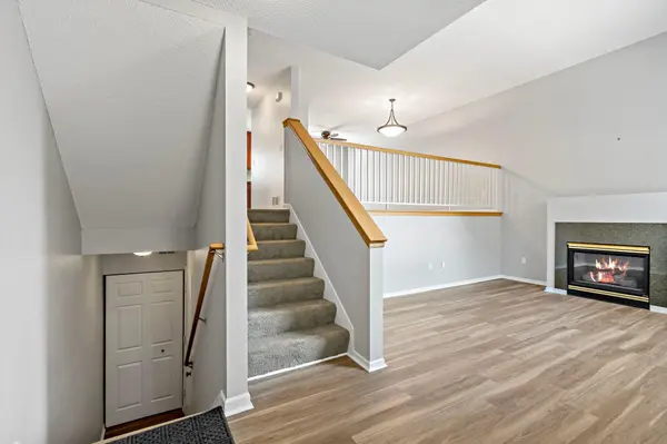 6453 Regency LN, Eden Prairie, MN 55344