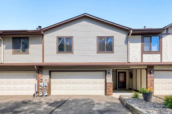 7608 Maplebrook Pkwy N, Brooklyn Park, MN 55445