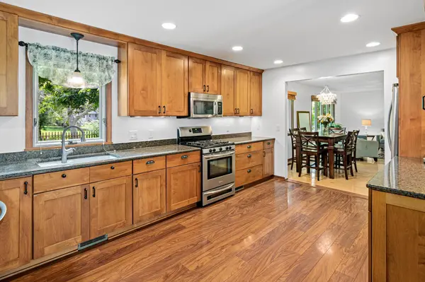 2436 Standridge AVE, Maplewood, MN 55109