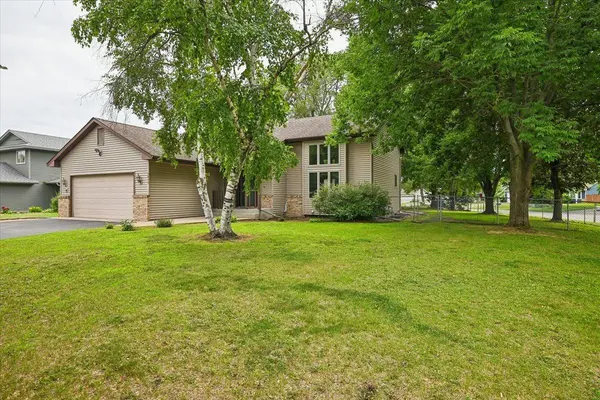 3894 123rd AVE NW, Coon Rapids, MN 55433