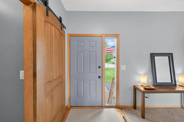 7157 Hidden Valley LN S, Cottage Grove, MN 55016