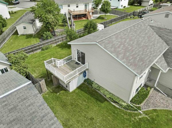 1707 Huntington DR, West Fargo, ND 58078