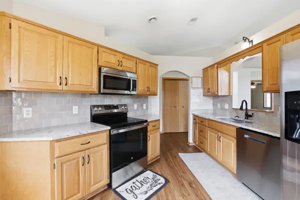 1761 Ojibway DR, Centerville, MN 55038