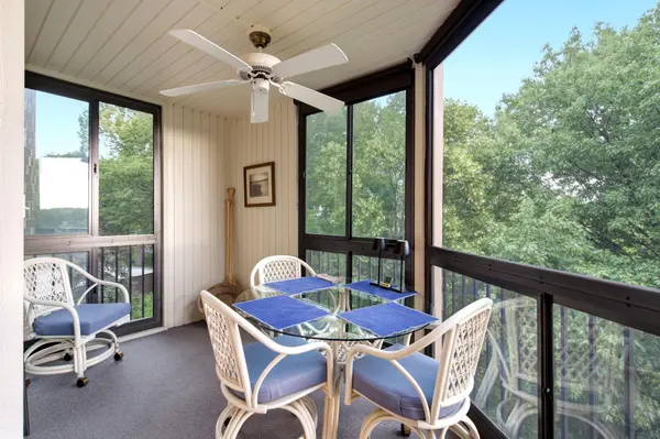 14319 Stewart LN #207, Minnetonka, MN 55345