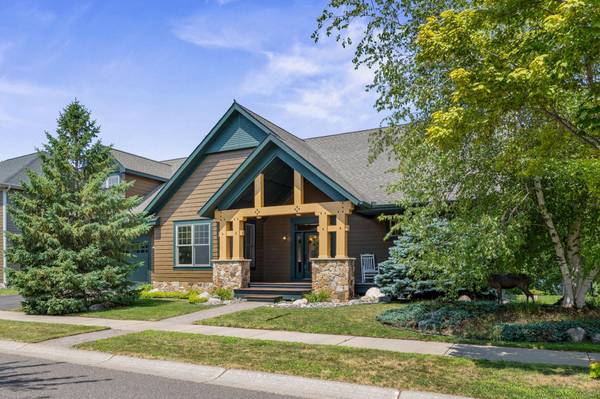 11668 E Laketowne DR, Albertville, MN 55301