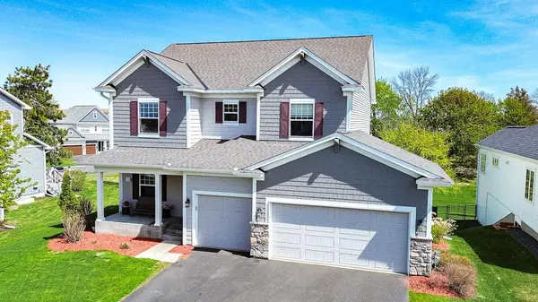 2046 Highland CIR, Hudson, WI 54016