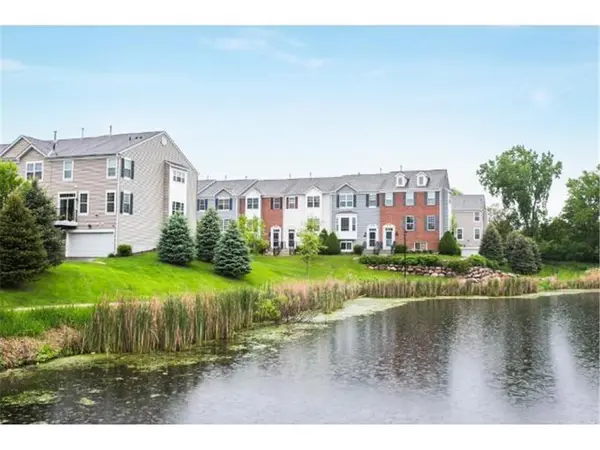 502 Village Pkwy, Circle Pines, MN 55014