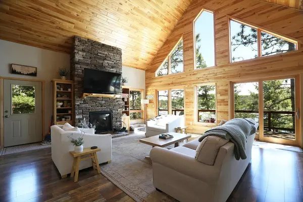 4361 Isle Of Pines DR, Tower, MN 55790