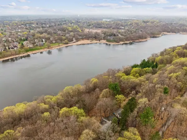5815 Ridge RD, Shorewood, MN 55331
