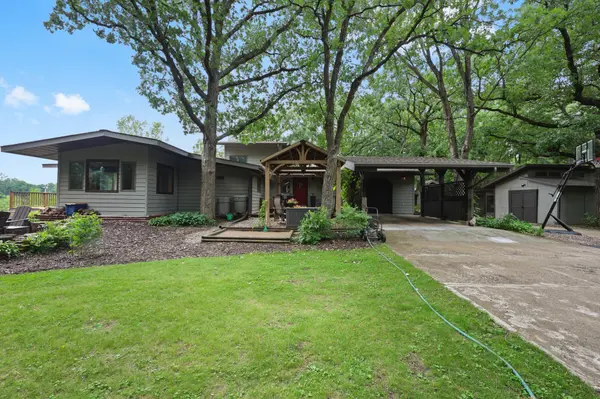 4040 Ricecliff LN, Rice, MN 56367