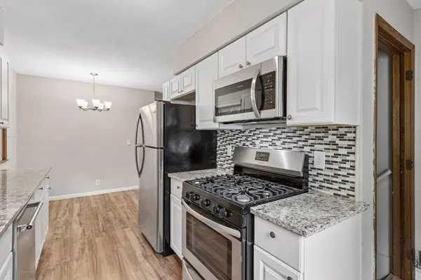 1849 Barry DR, Newport, MN 55055