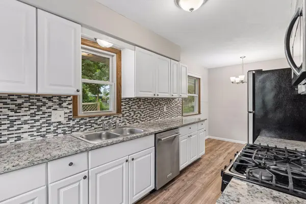 1849 Barry DR, Newport, MN 55055