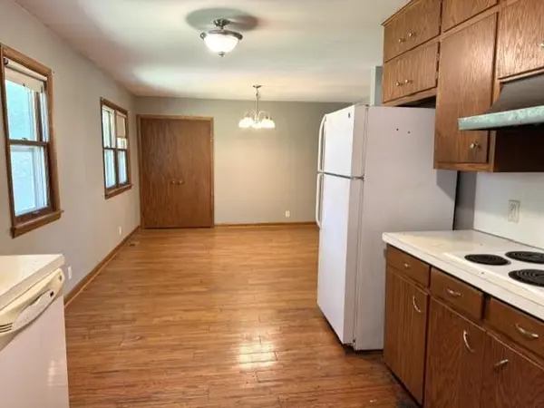 154 George AVE E, Winsted, MN 55395