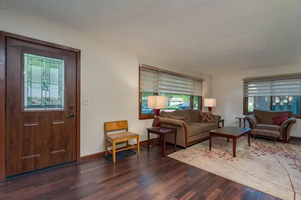 136 Marion LN, Mankato, MN 56001