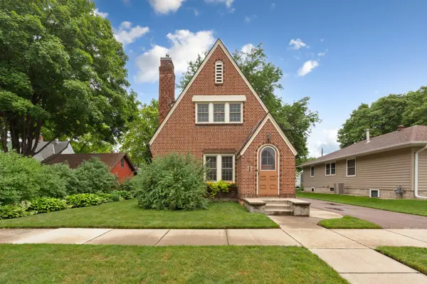 628 Grant AVE, Mankato, MN 56003