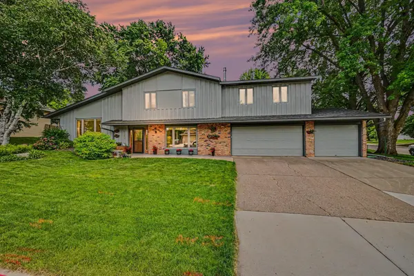 6080 134th ST W, Apple Valley, MN 55124