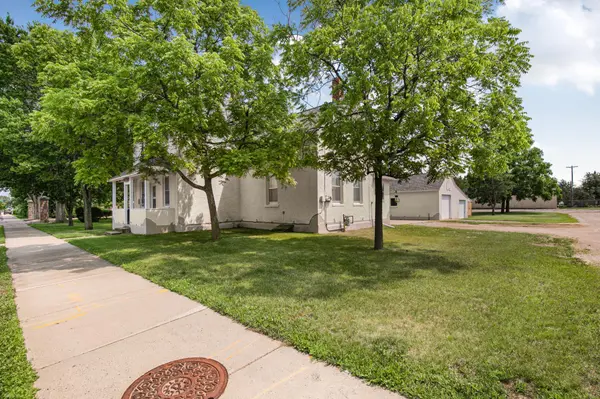 122 W Minnesota ST, Saint Joseph, MN 56374