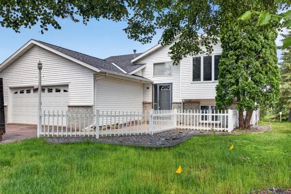 18334 Echo DR, Farmington, MN 55024