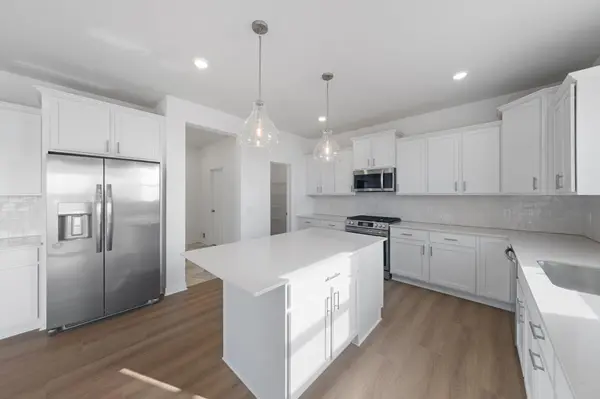 680 Sierra Pkwy, Waconia, MN 55387