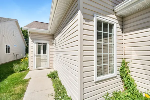 2853 35th ST S, Moorhead, MN 56560