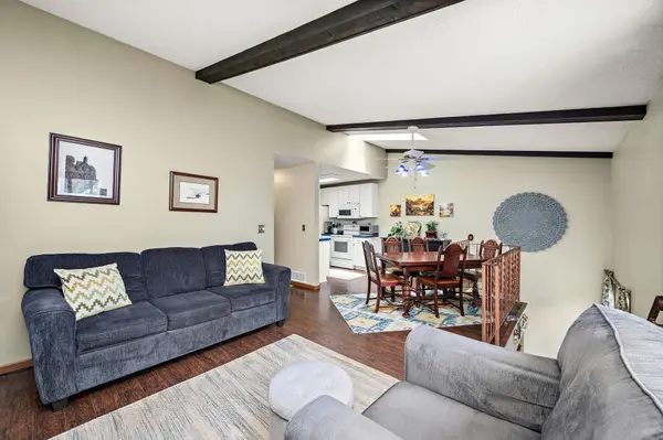 8723 Maplebrook Pkwy N, Brooklyn Park, MN 55445